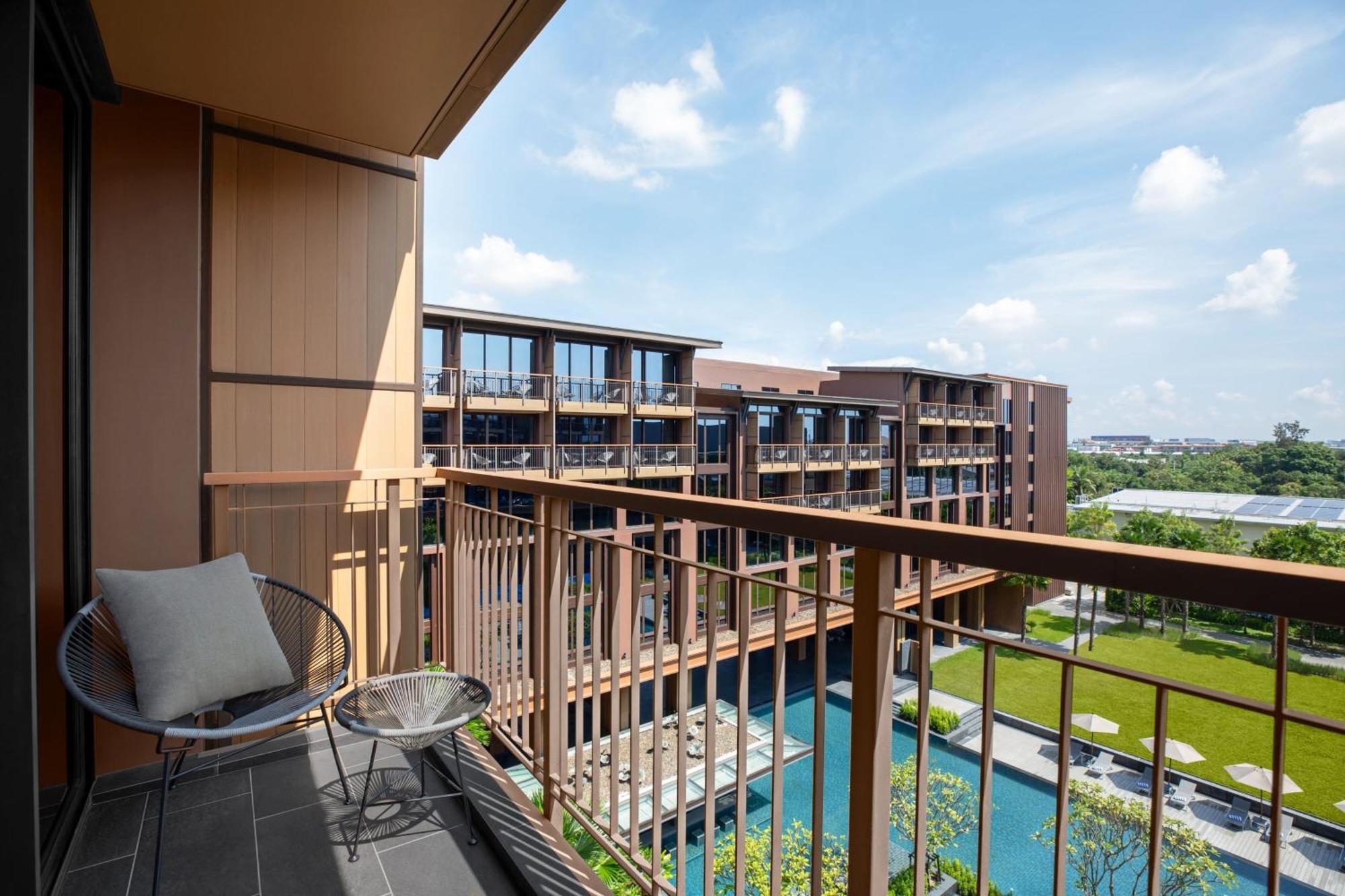 Courtyard By Marriott Bangkok Suvarnabhumi Airport Kültér fotó