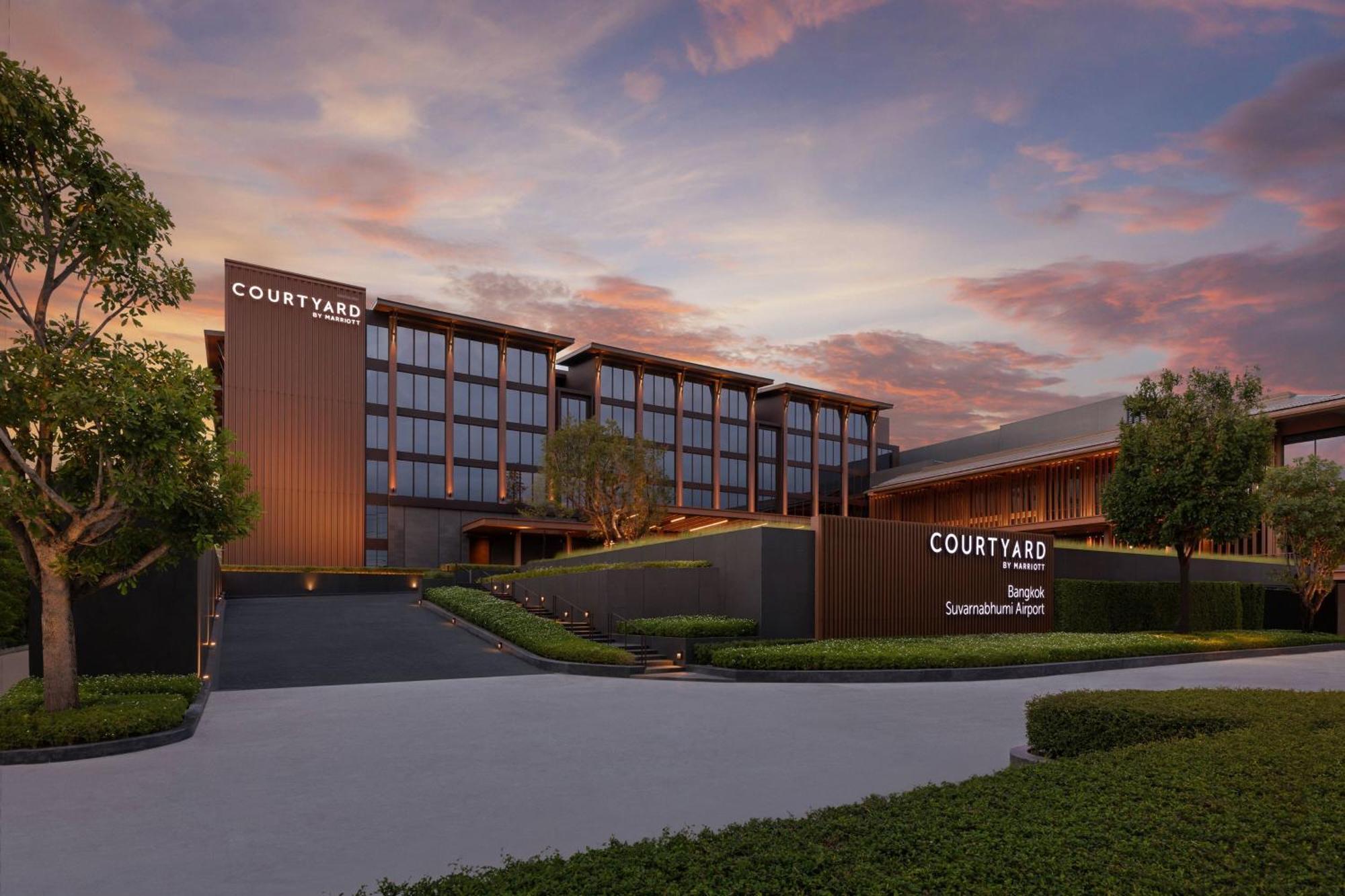 Courtyard By Marriott Bangkok Suvarnabhumi Airport Kültér fotó